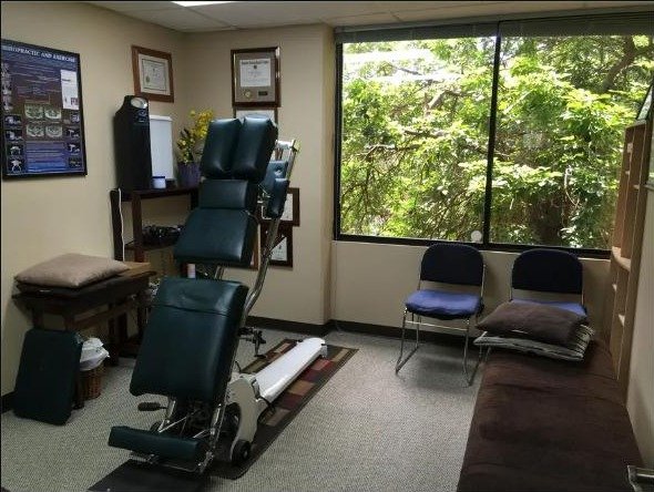 A treatment room at Big Island Chiropractic, Kailua-Kona